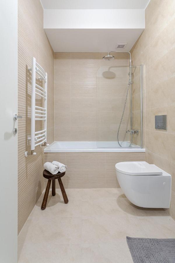 Il Lago - Azur - Cozy Luxurious Smart Home By The Lake Voluntari Zewnętrze zdjęcie