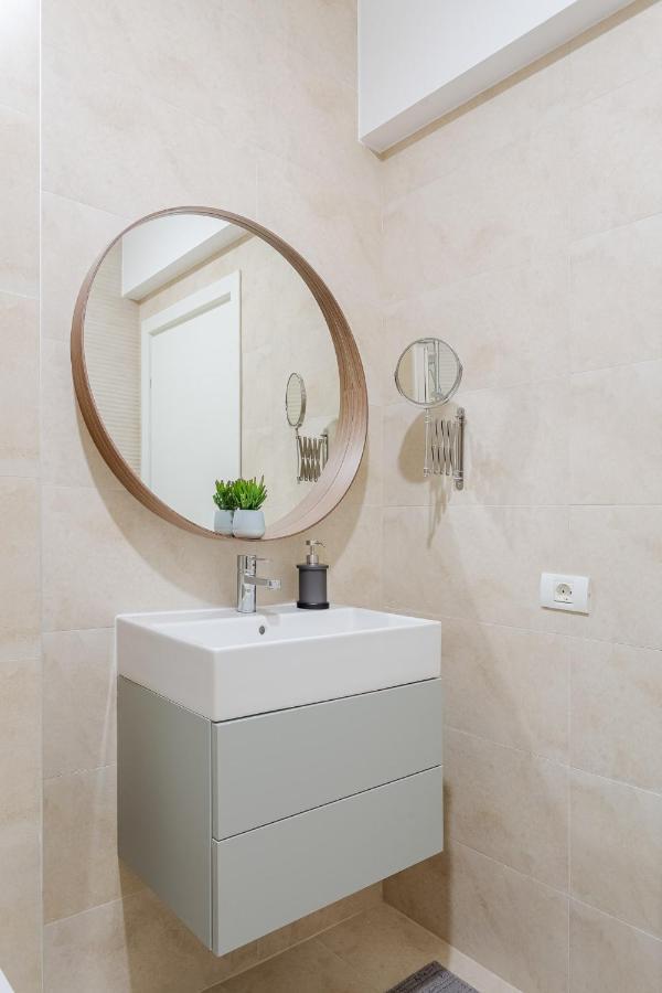 Il Lago - Azur - Cozy Luxurious Smart Home By The Lake Voluntari Zewnętrze zdjęcie