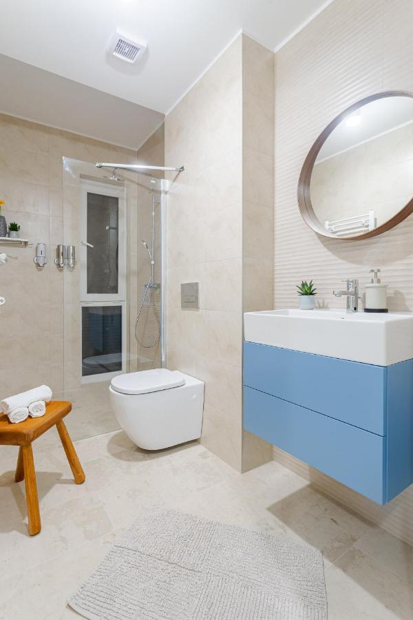 Il Lago - Azur - Cozy Luxurious Smart Home By The Lake Voluntari Zewnętrze zdjęcie